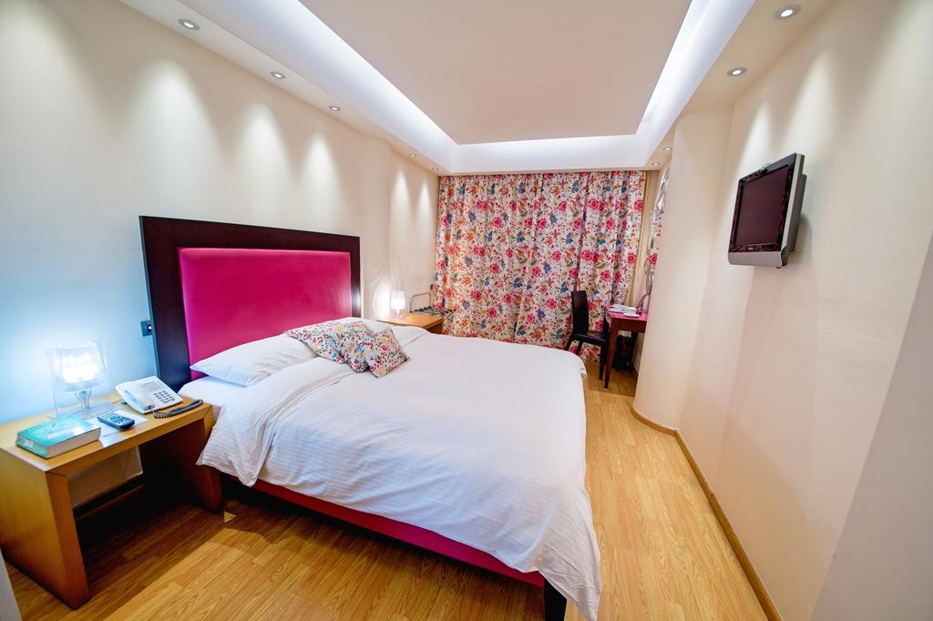 Comfy Boutique Hotel Kalamata Room photo